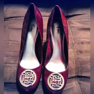 Fioni plum/Burgundy patent leather wedge heels women's sz 7